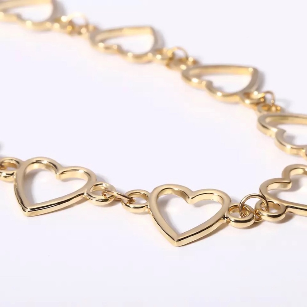 3/$30 💛 All around Heart Choker - Picture 11 of 12